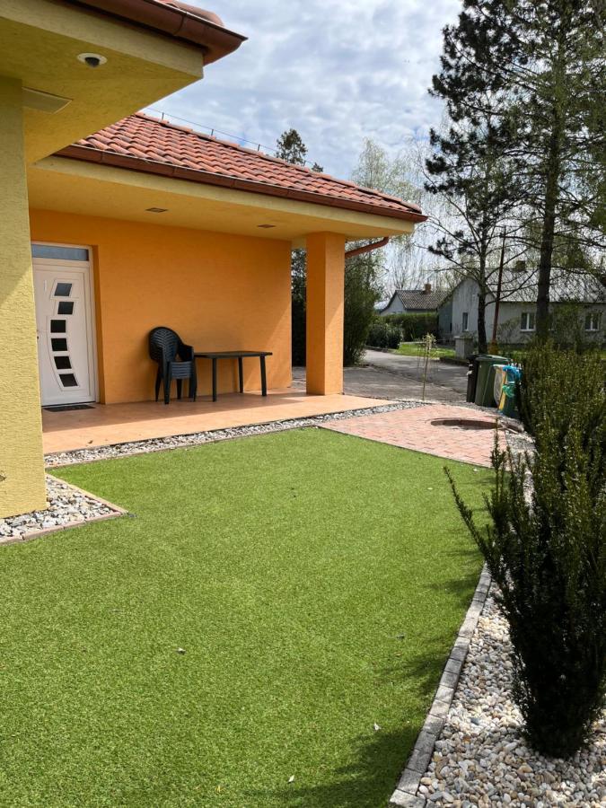 Villa Gracia Patince Luaran gambar