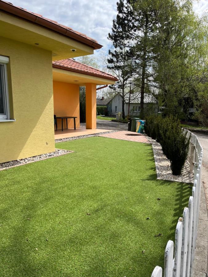 Villa Gracia Patince Luaran gambar