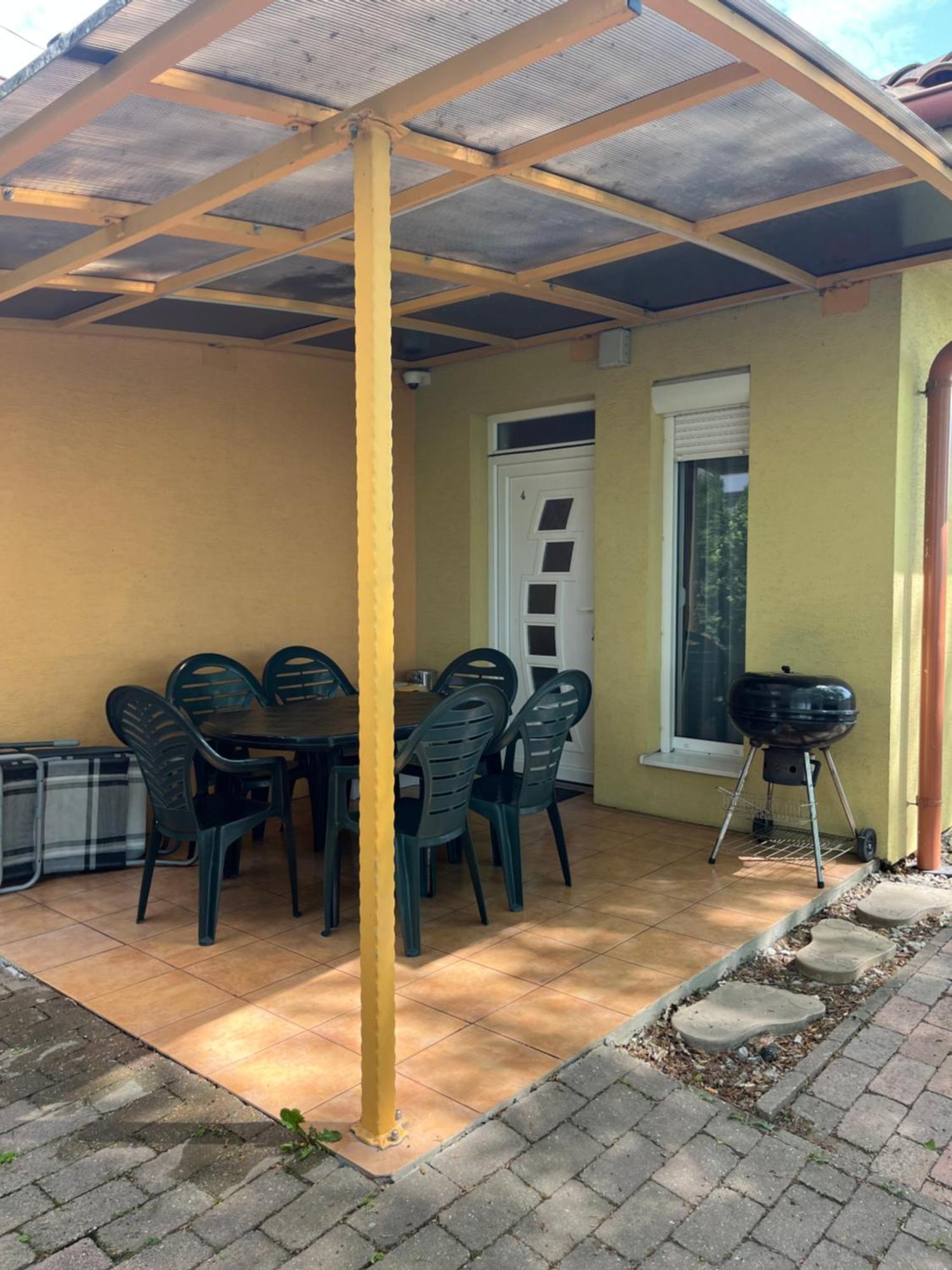 Villa Gracia Patince Luaran gambar