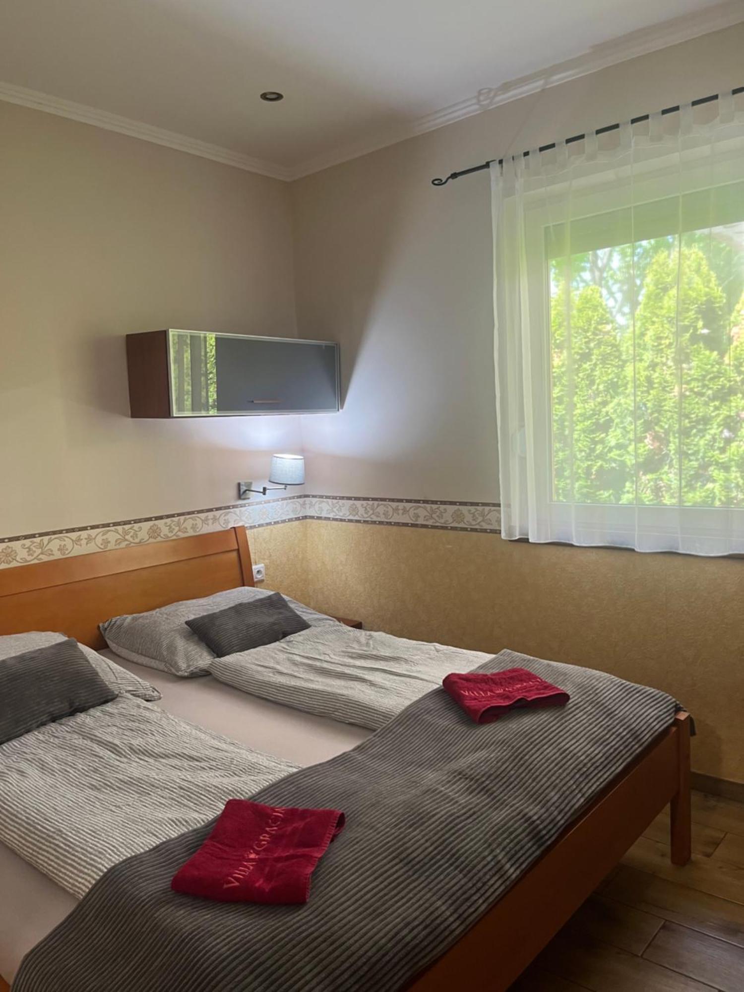 Villa Gracia Patince Luaran gambar