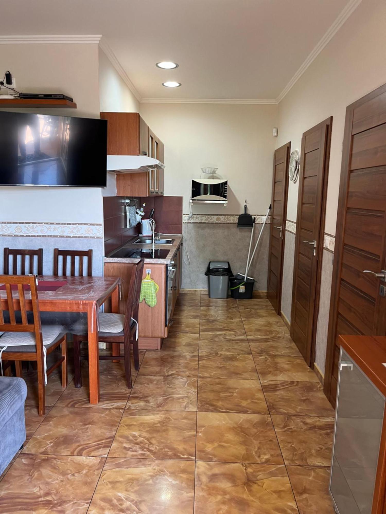Villa Gracia Patince Luaran gambar