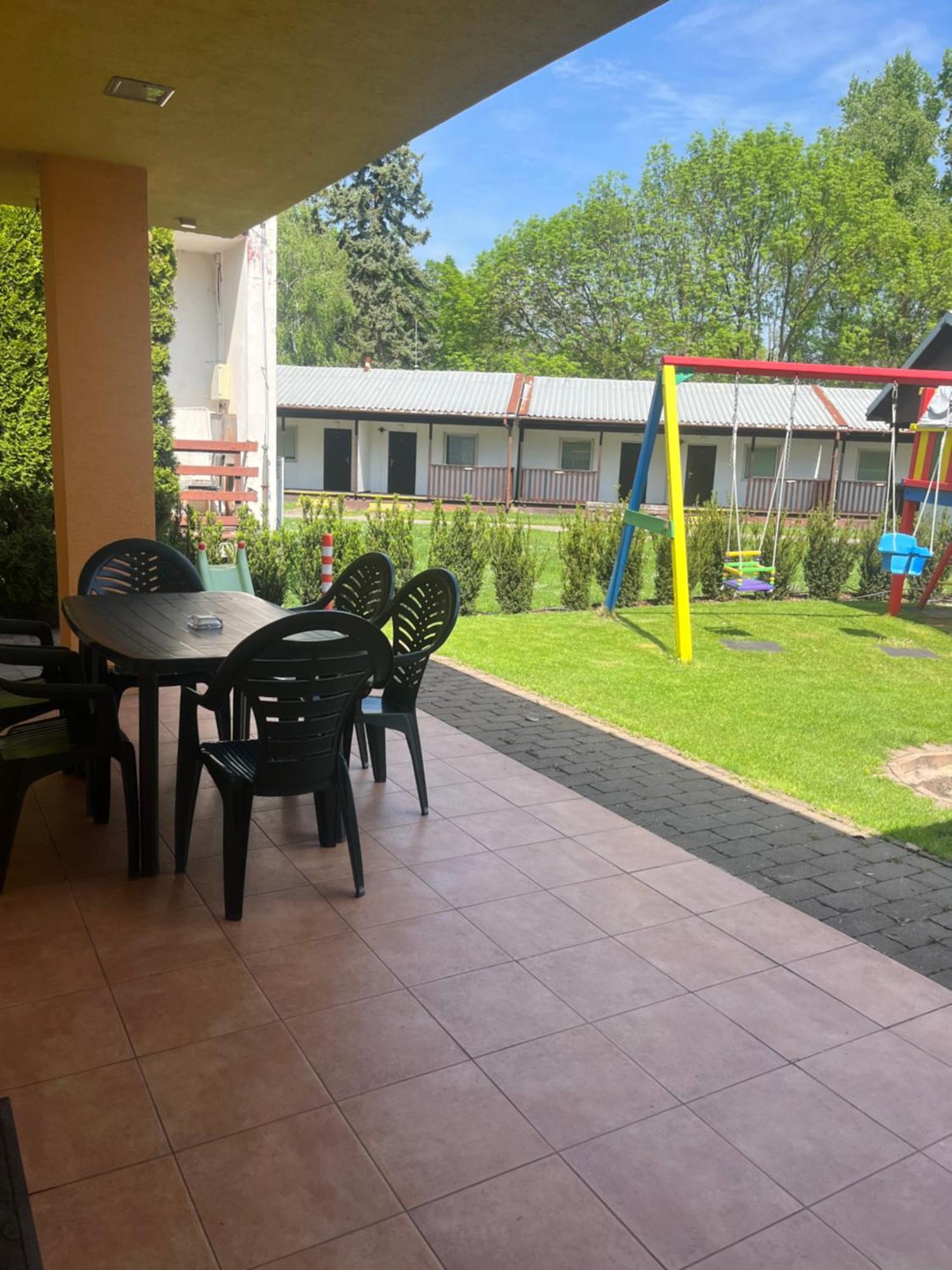 Villa Gracia Patince Luaran gambar